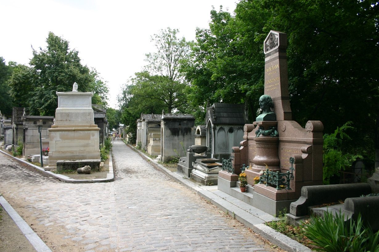 Samuel%20Hahnemann%27s%20tomb%2C%20Pere%20Lachaise%20Cemetery%2C%20Paris%20%281%29.JPG
